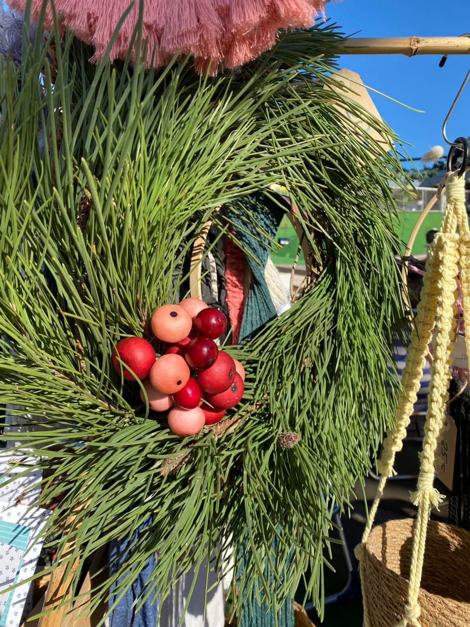 natural-christmas-wreath-with-berries-main