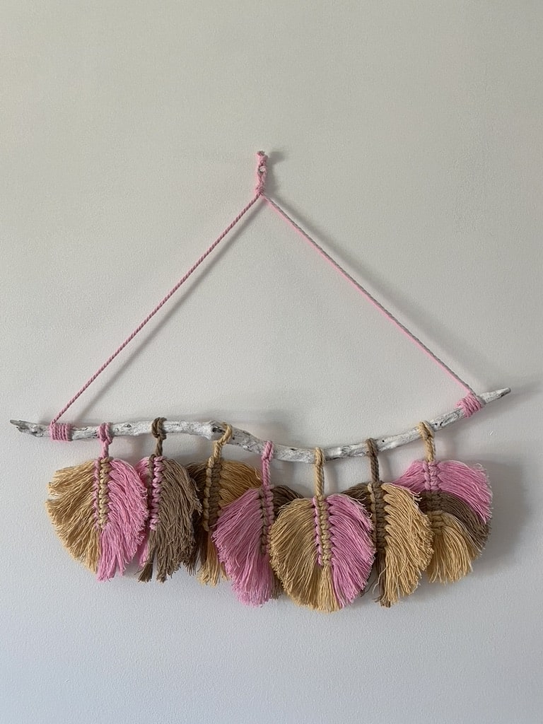 boho-leaf-pink-macrame-main