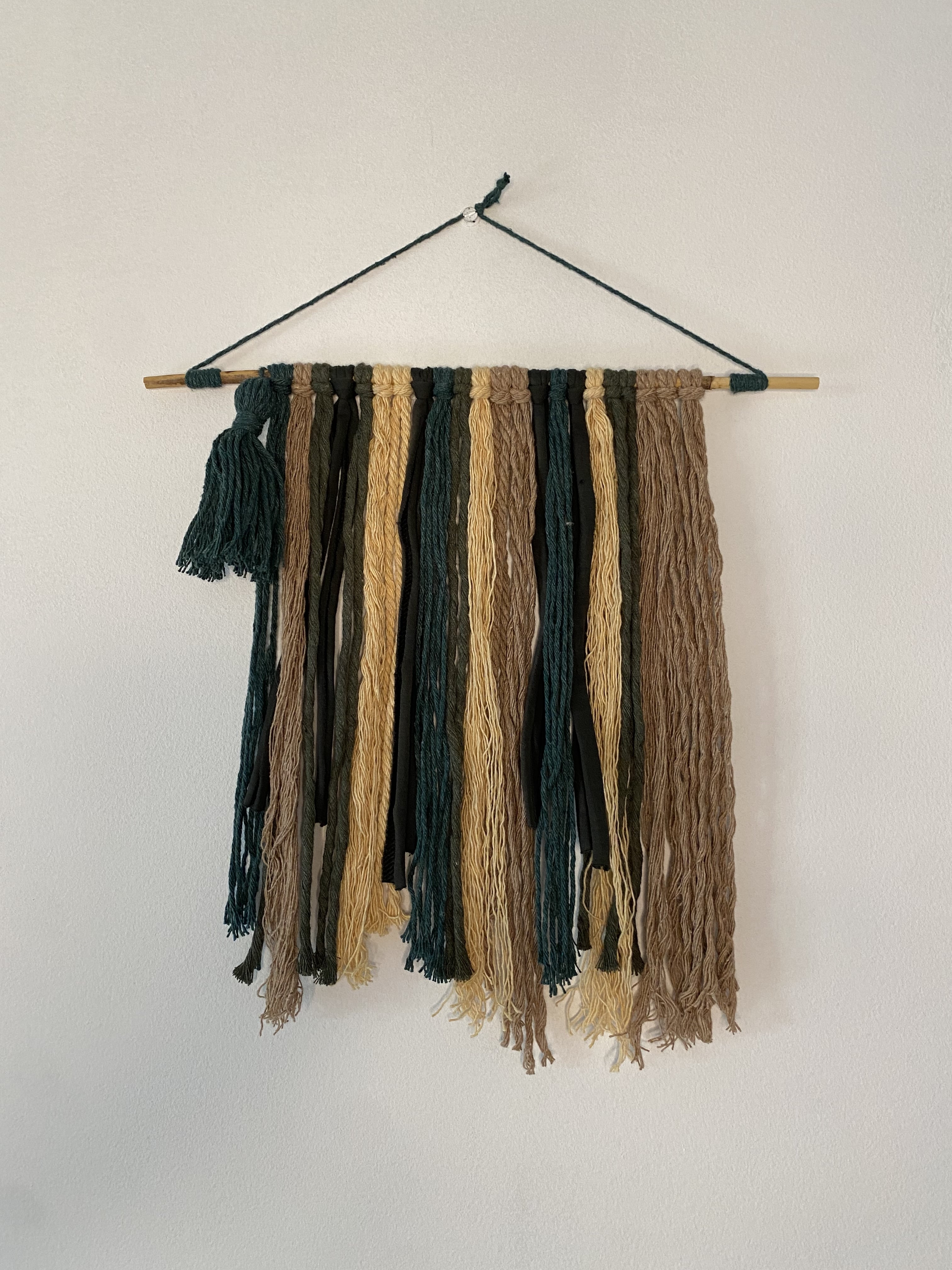 green-beige-wall-macrame-with-tassel-main