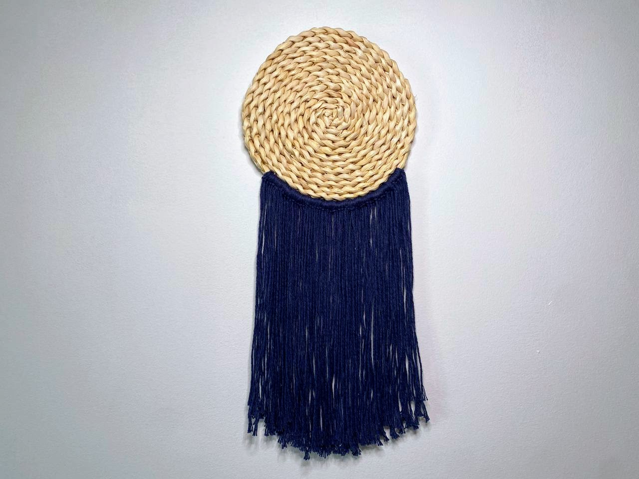 blue-macrame-braided-circle-main